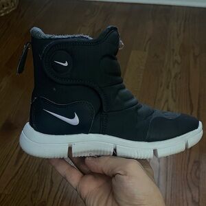 Nike Kids Black and White Snow Boot